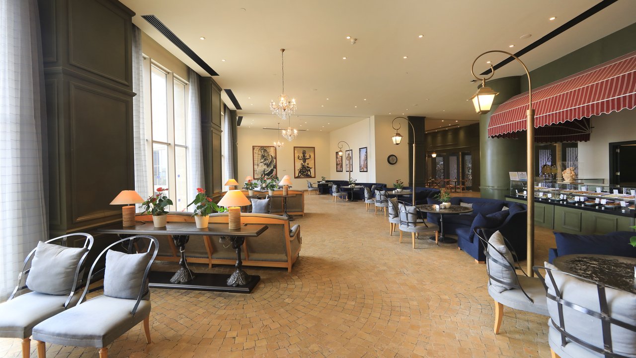 Hotel & Hospitality Interiors